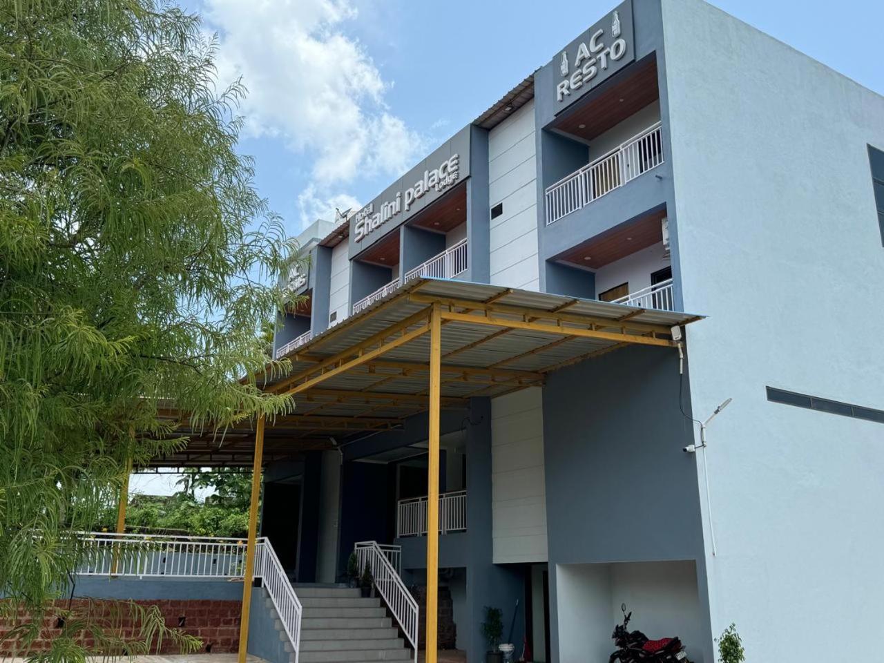 Hotel Shalini Palace Ratnāgiri Esterno foto