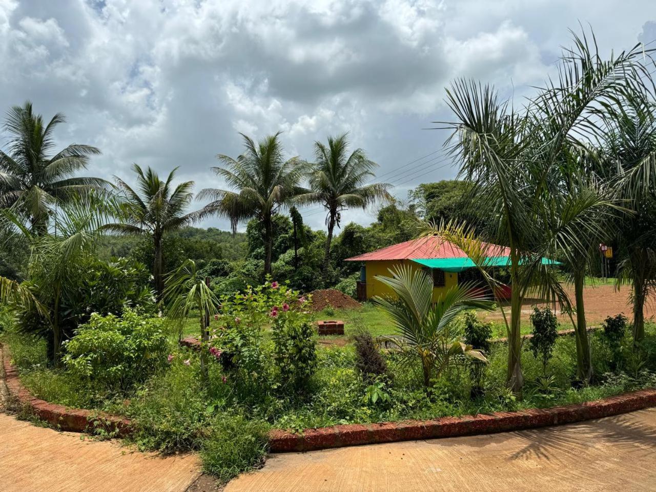 Hotel Shalini Palace Ratnāgiri Esterno foto